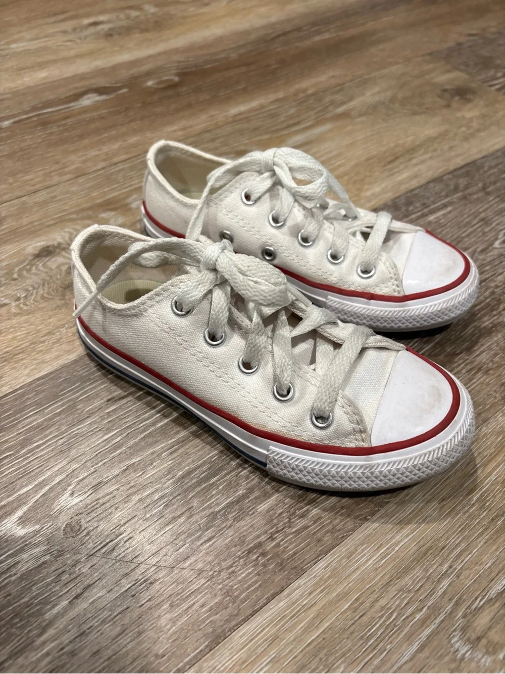 Converse Kids White Canvas Low-Top Sneakers with Red Stripe
